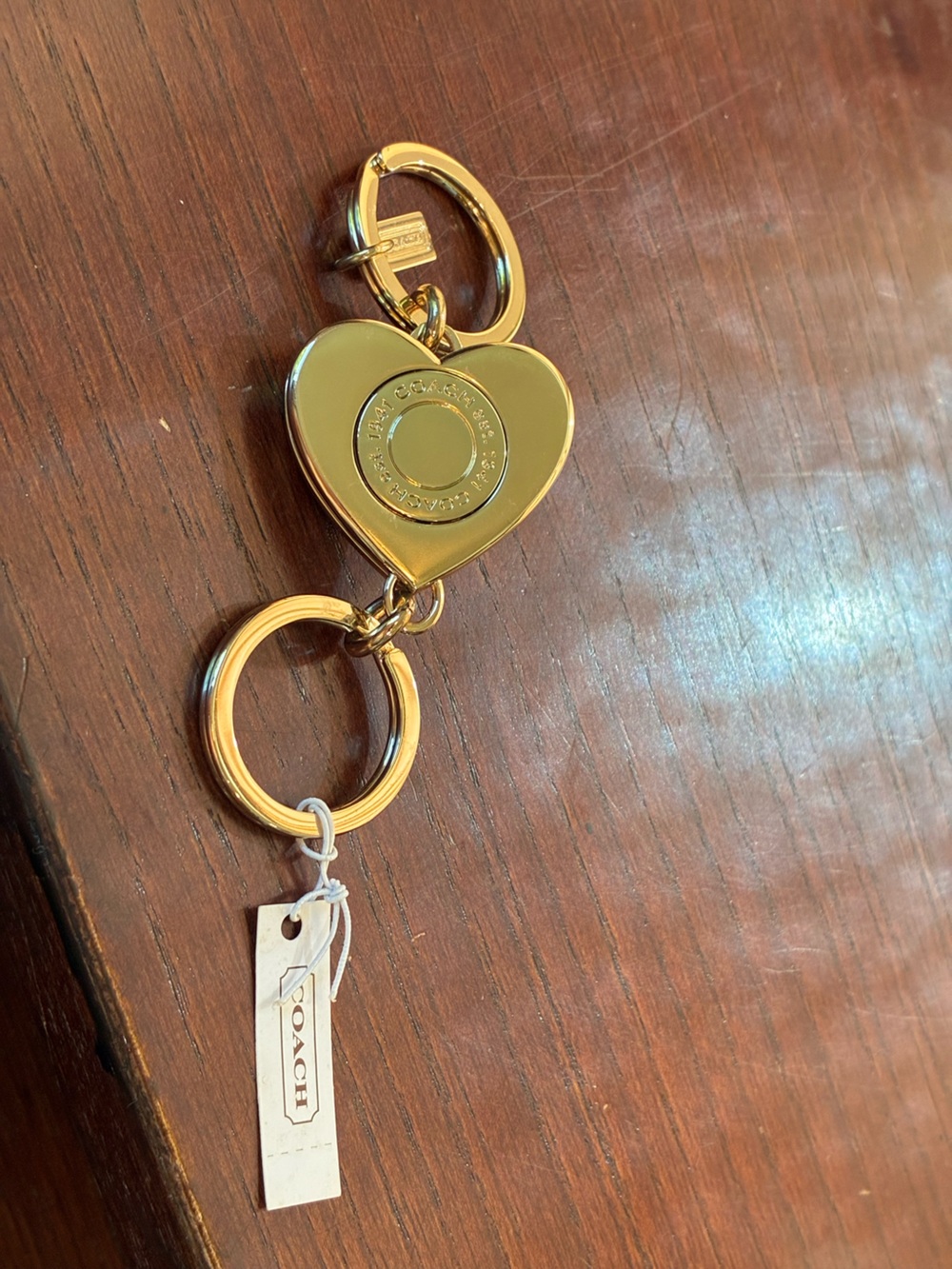 Coach Enamel Heart Turnlock Valet Keychain - Picture 2 of 2